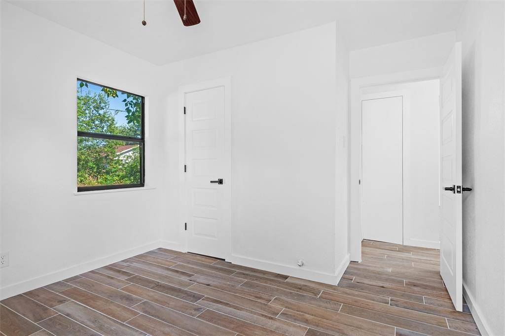 Arlington, TX 76010,902 Skylark Drive