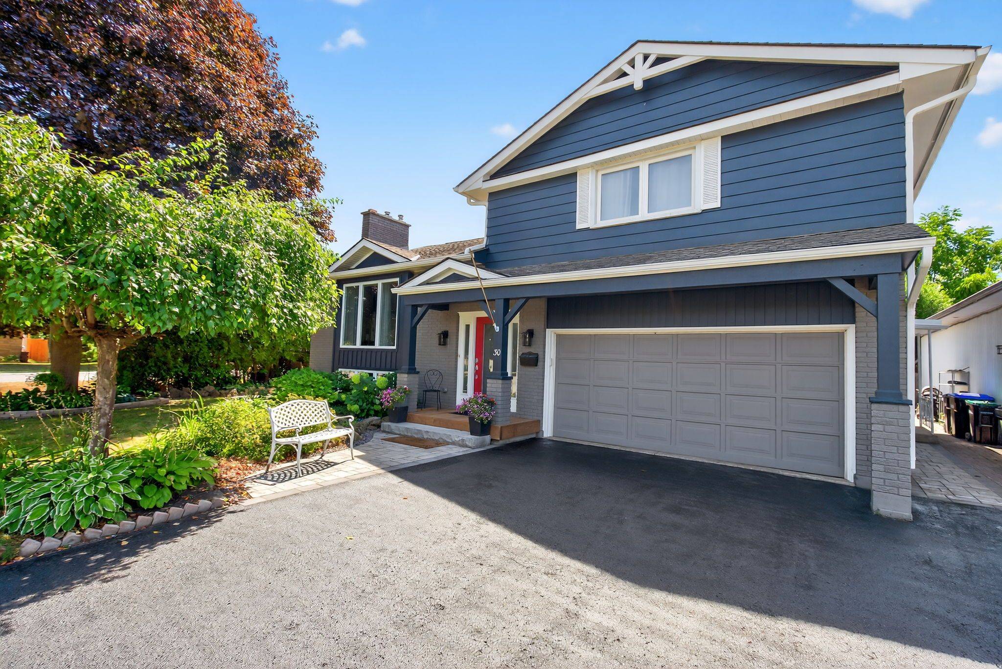 Collingwood, ON L9Y 2K7,30 Bryan DR