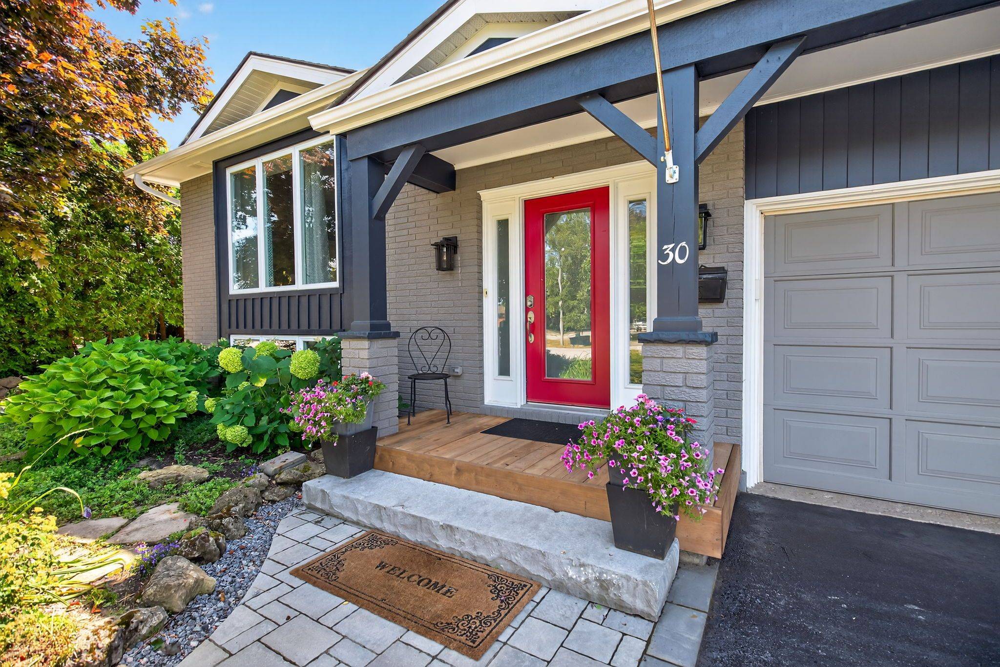 Collingwood, ON L9Y 2K7,30 Bryan DR