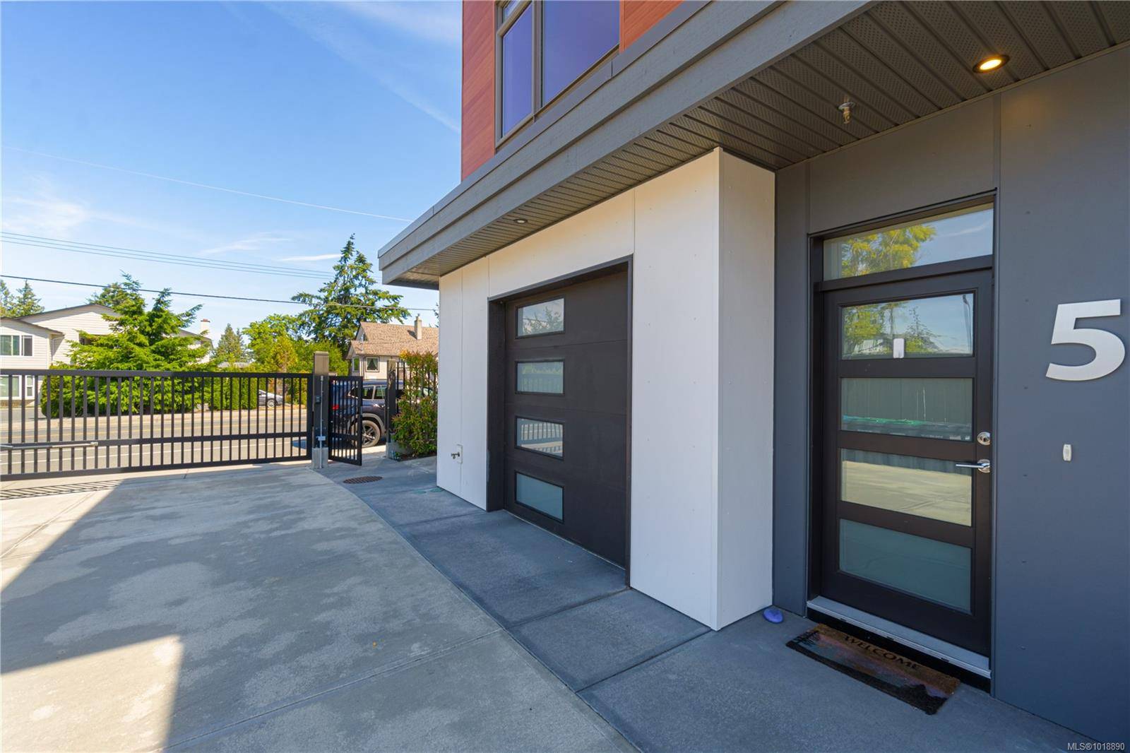 Parksville, BC V9P 1M3,243 Corfield St S #5