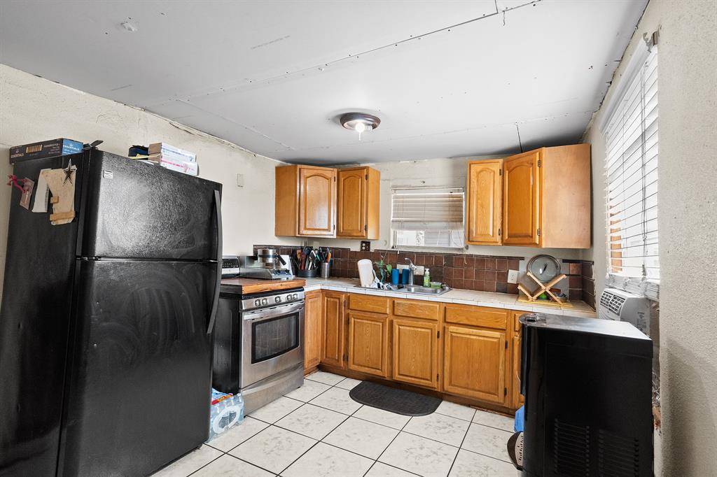 Dallas, TX 75217,7826 Rilla Avenue