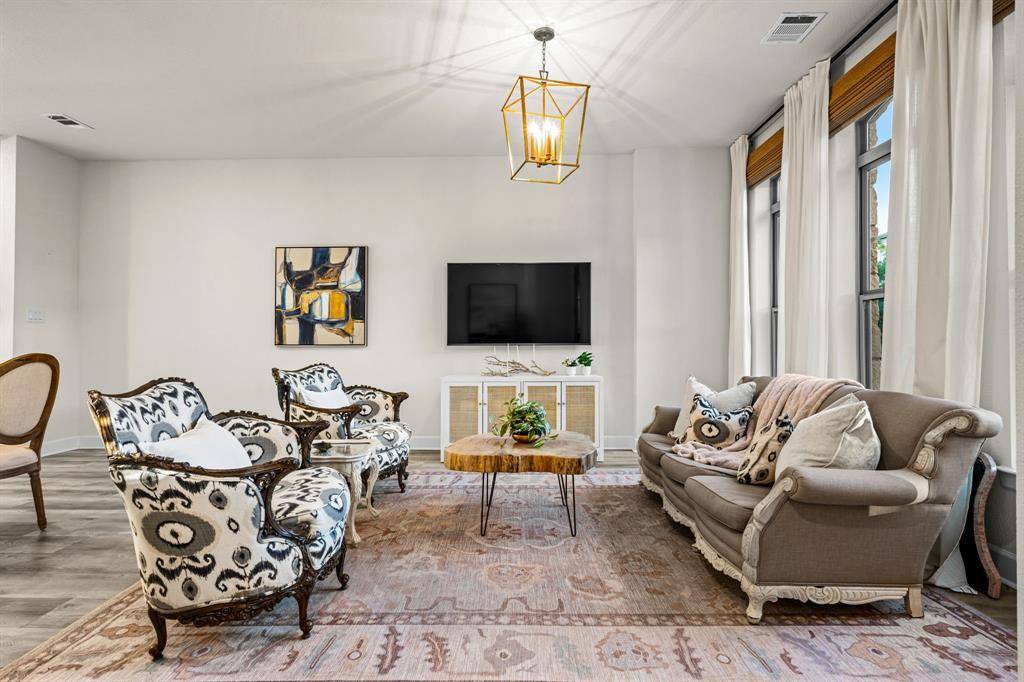 Dallas, TX 75209,5325 Autumnbrook Court