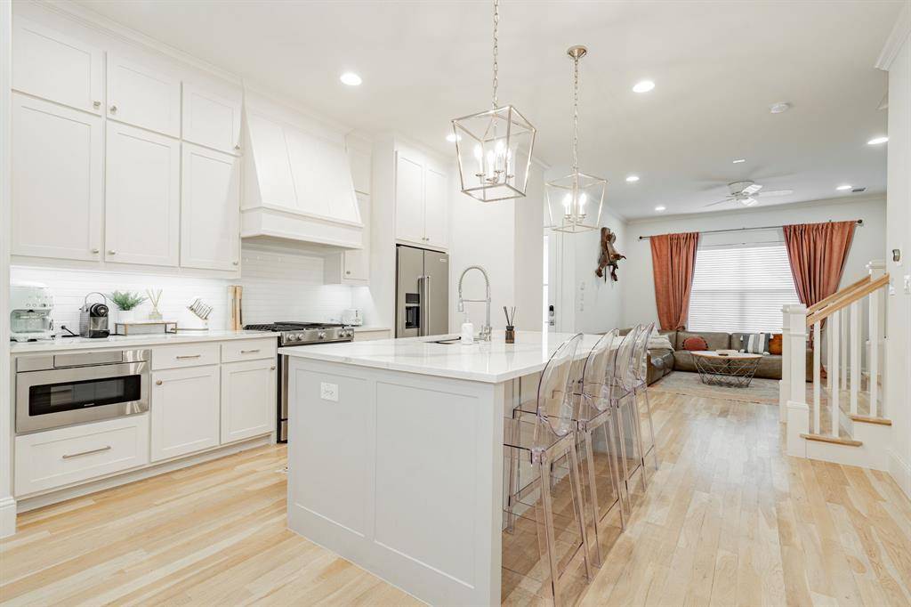 Dallas, TX 75208,734 W 7th Street