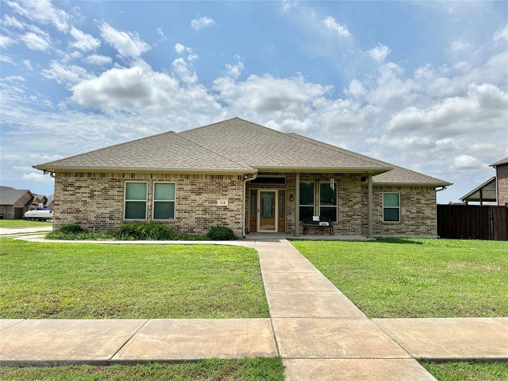 Lindsay, TX 76250,318 E 4th Street