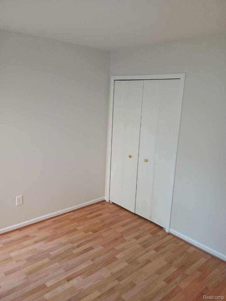 Clinton Township, MI 48035,35431 HICKORY WOODS DR