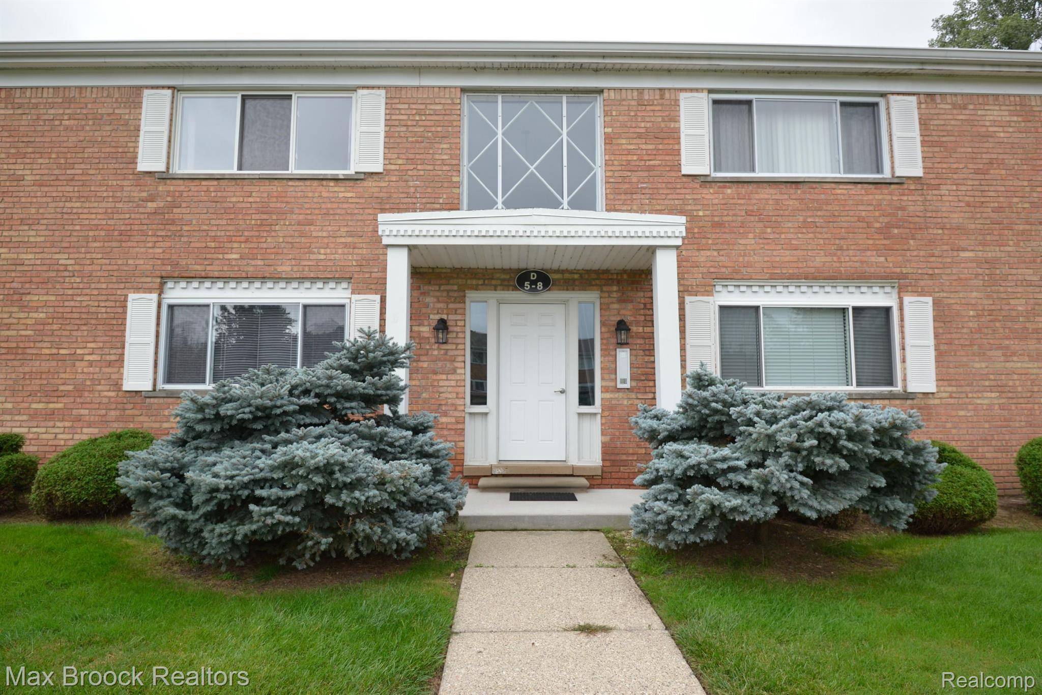 Bloomfield Hills, MI 48302,801 W LONG LAKE RD #APT D-6