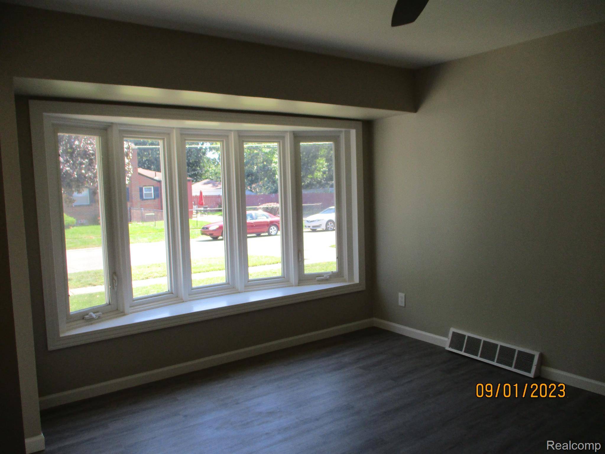 Inkster, MI 48141,522 WESTERN ST