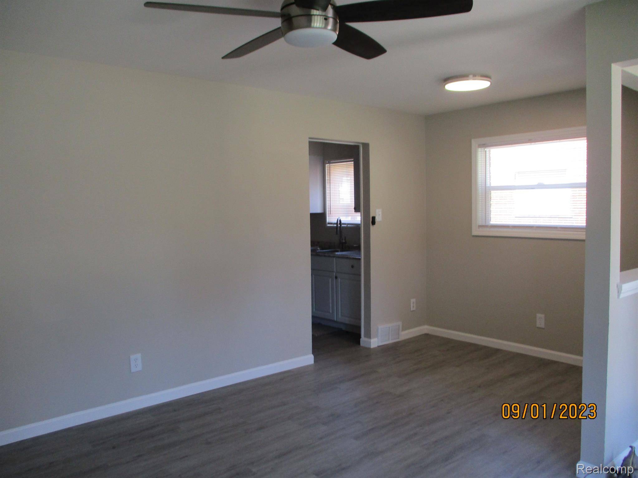 Inkster, MI 48141,522 WESTERN ST