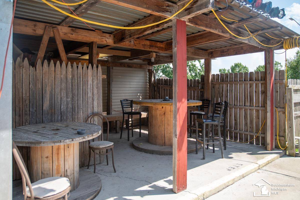 Carleton, MI 48117,10221 Telegraph RD