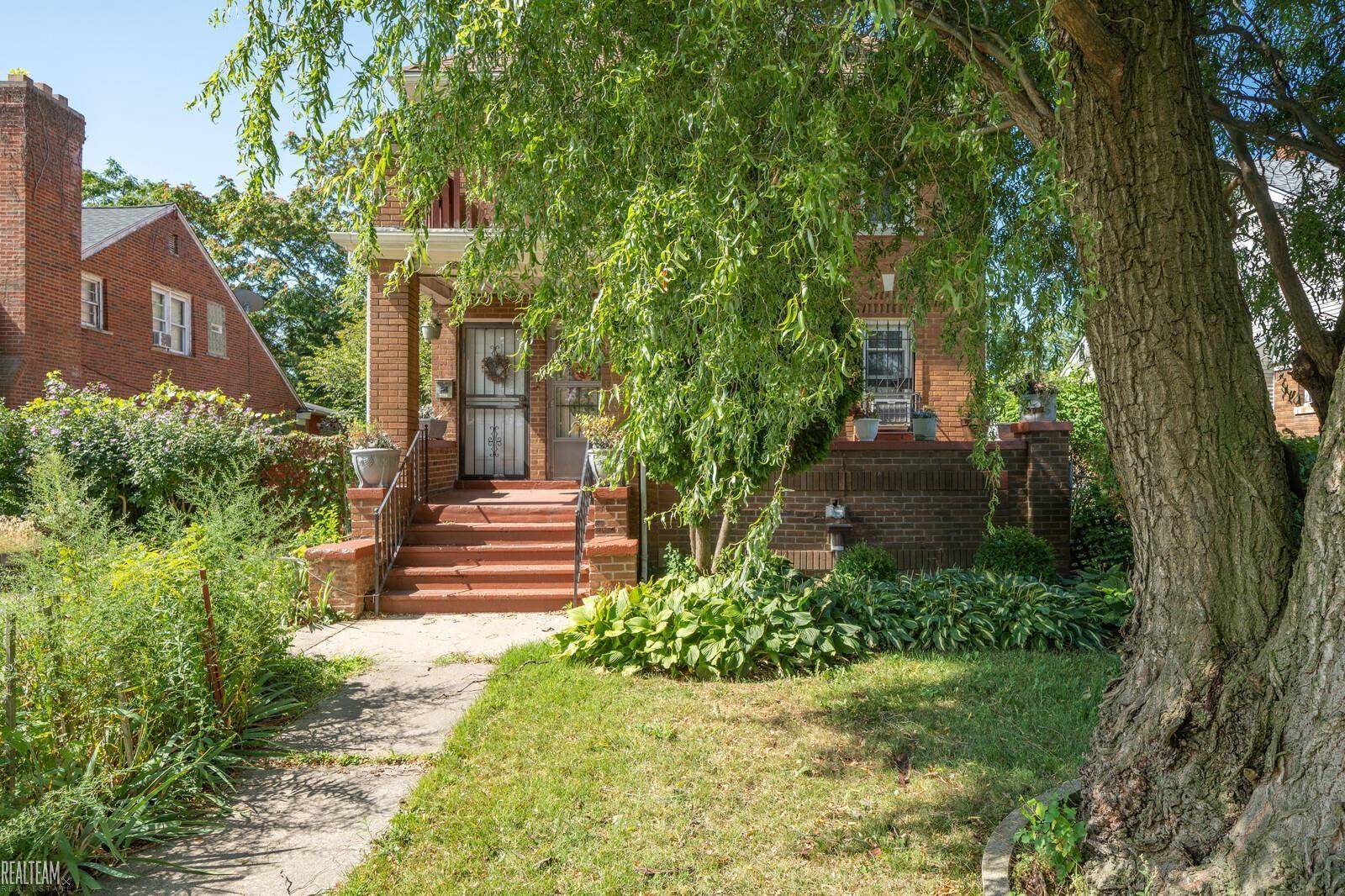 Detroit, MI 48215,4657 Lakewood ST