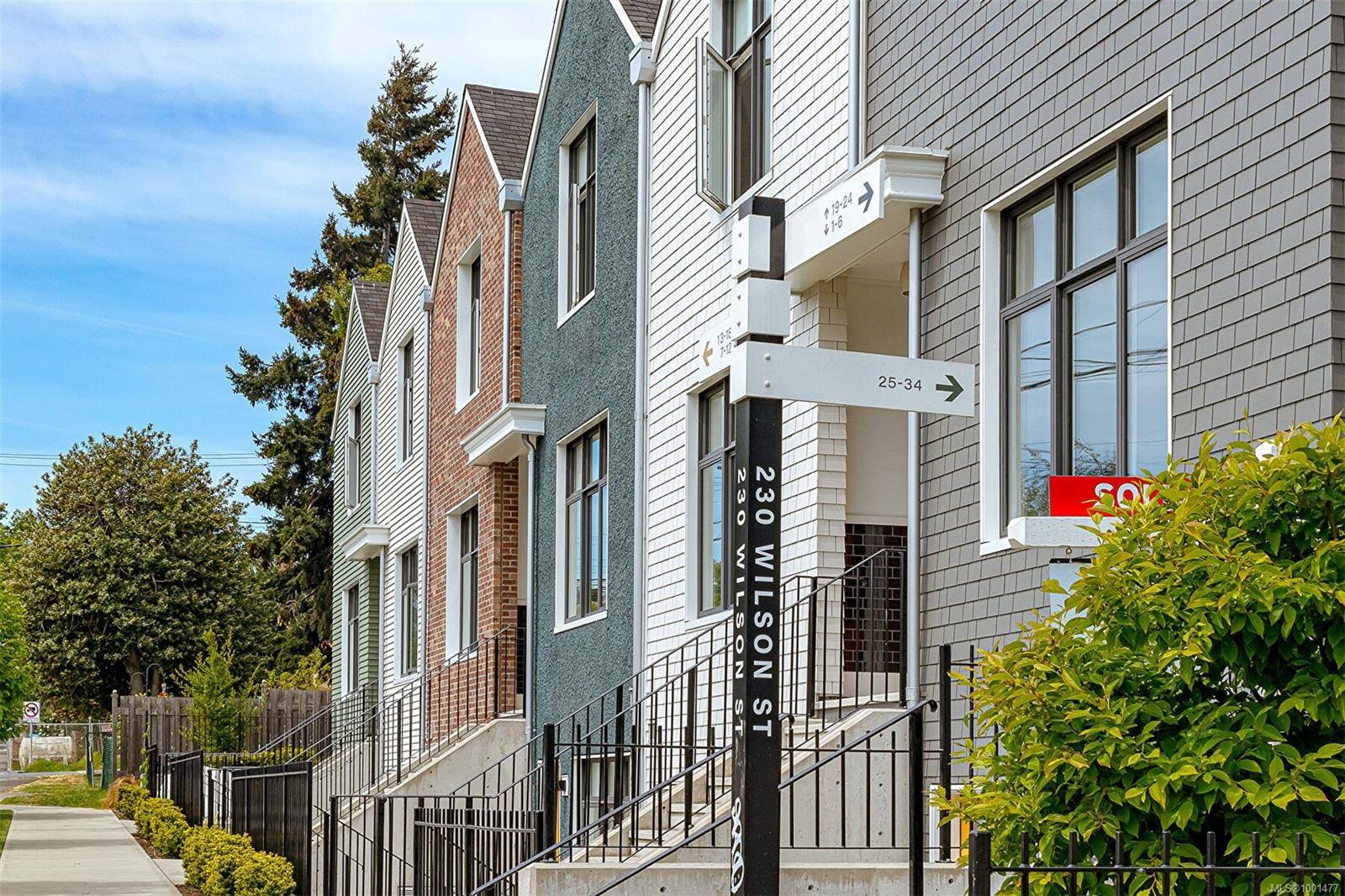 Victoria, BC V9A 7N6,230 Wilson St #13