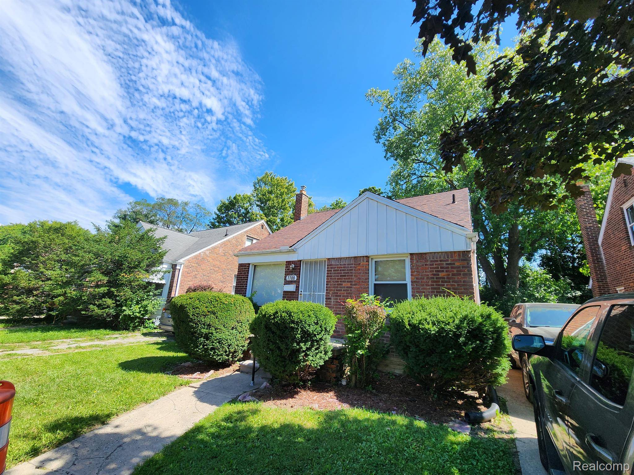 Redford, MI 48239,7708 DOLPHIN