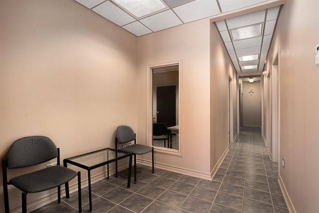 Cleburne, TX 76033,124 S Nolan River Road #B