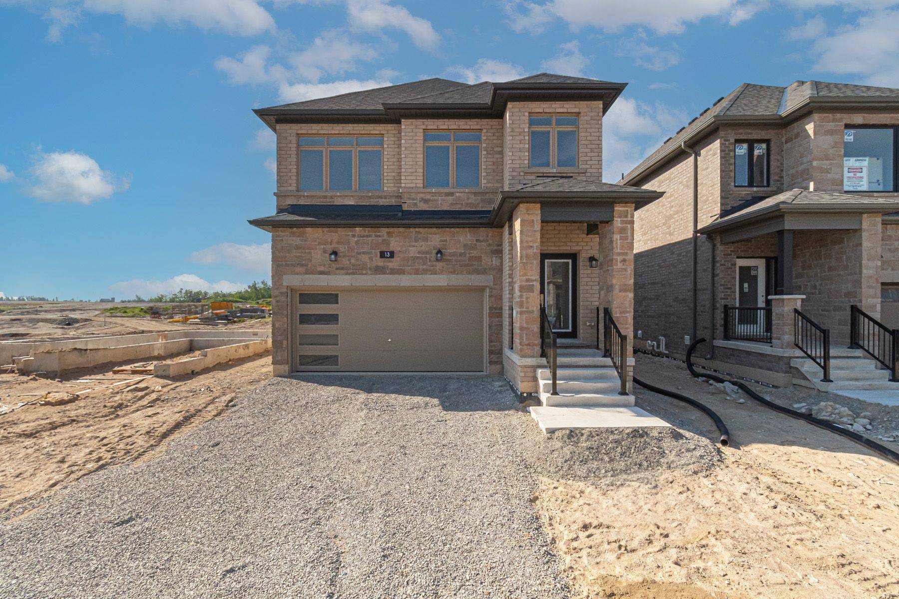 Barrie, ON L9J 0Y3,13 Ranch TER