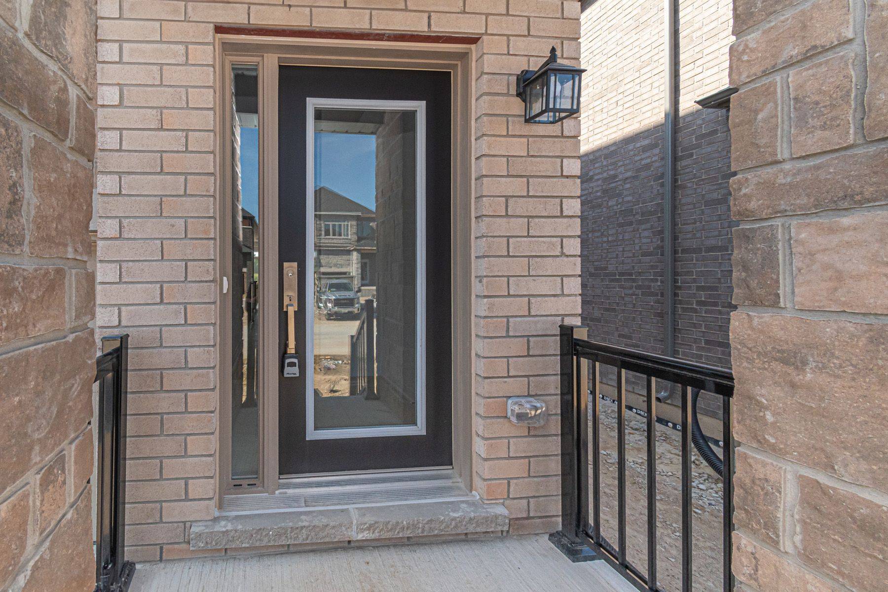 Barrie, ON L9J 0Y3,13 Ranch TER