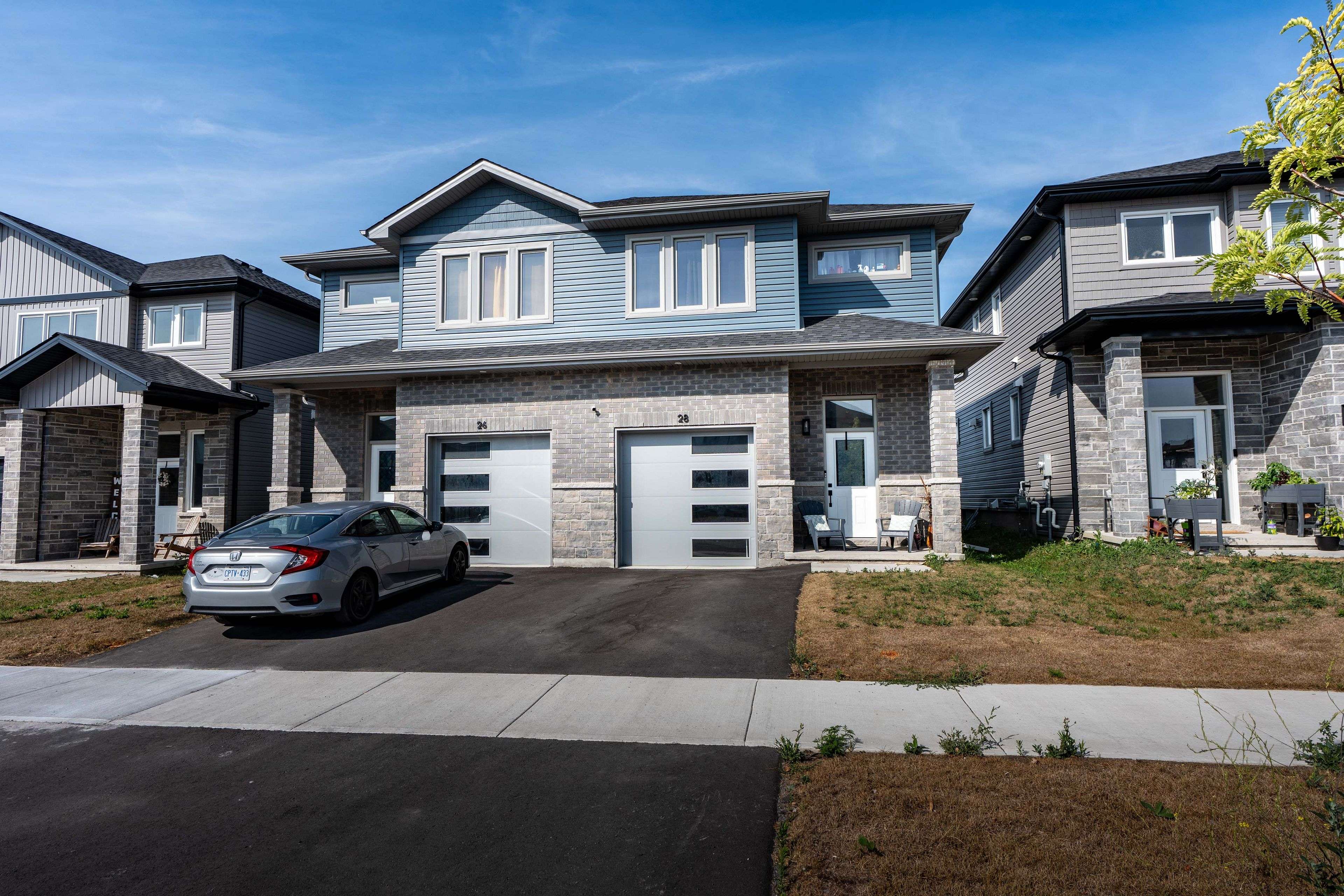 Loyalist, ON K0H 2H0,28 Dusenbury DR