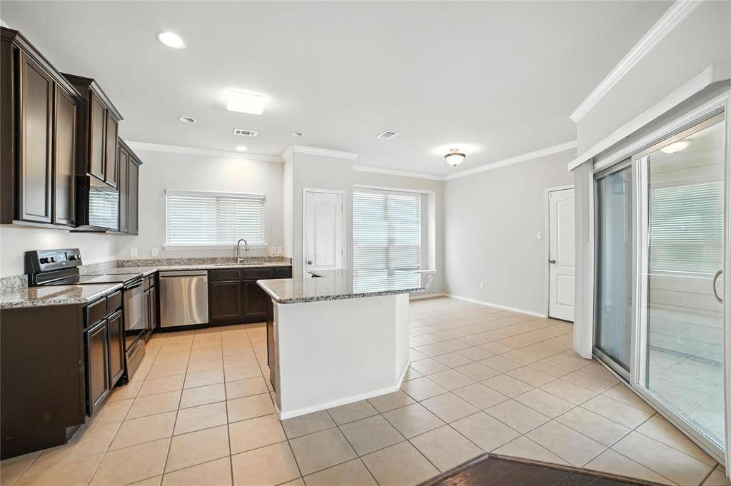 Savannah, TX 76227,937 King George Lane