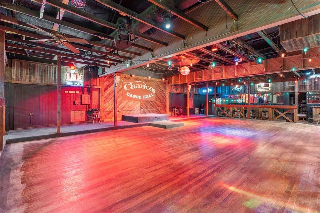 Cleburne, TX 76033,3121 N Main Street