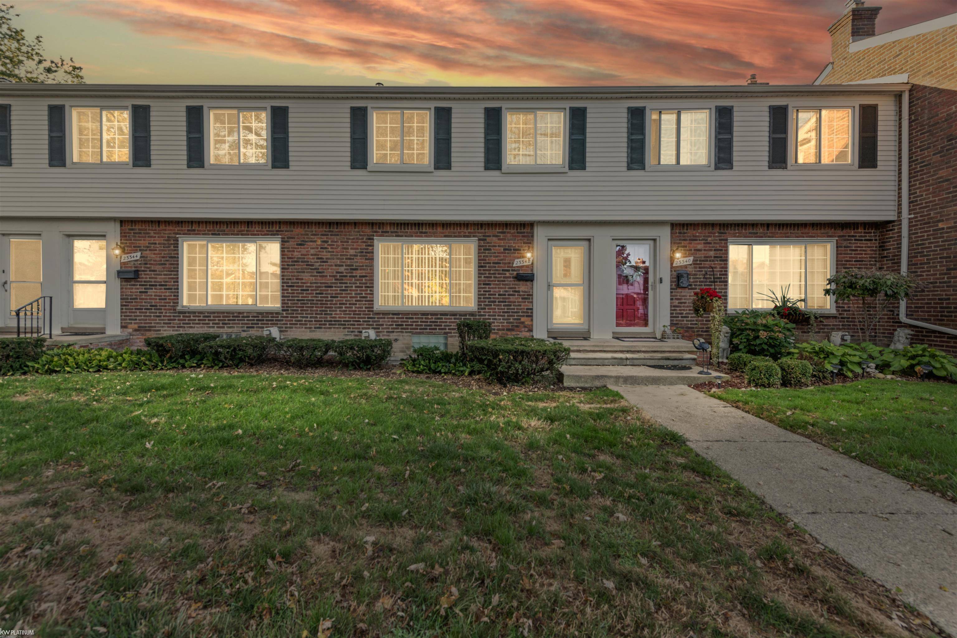 Saint Clair Shores, MI 48080,23342 Edsel Ford CT