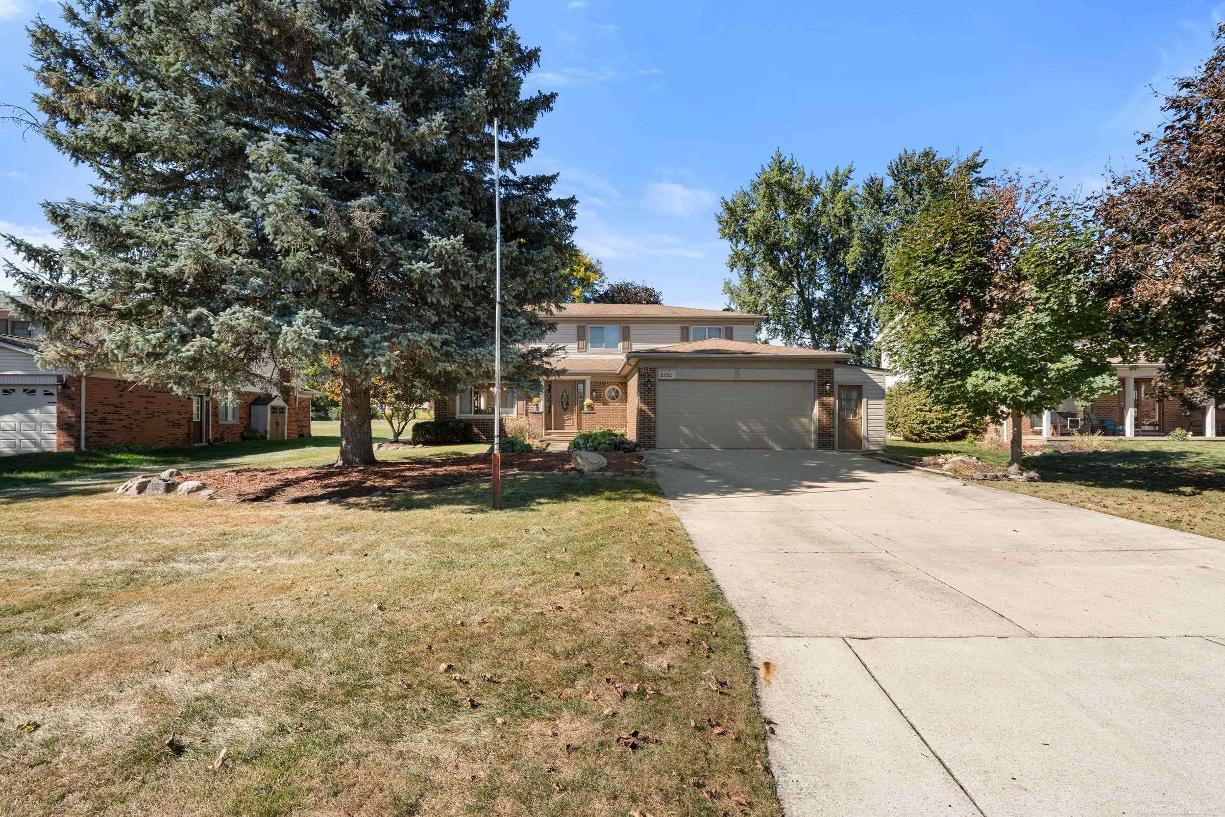 Rochester Hills, MI 48307,2352 Cumberland RD