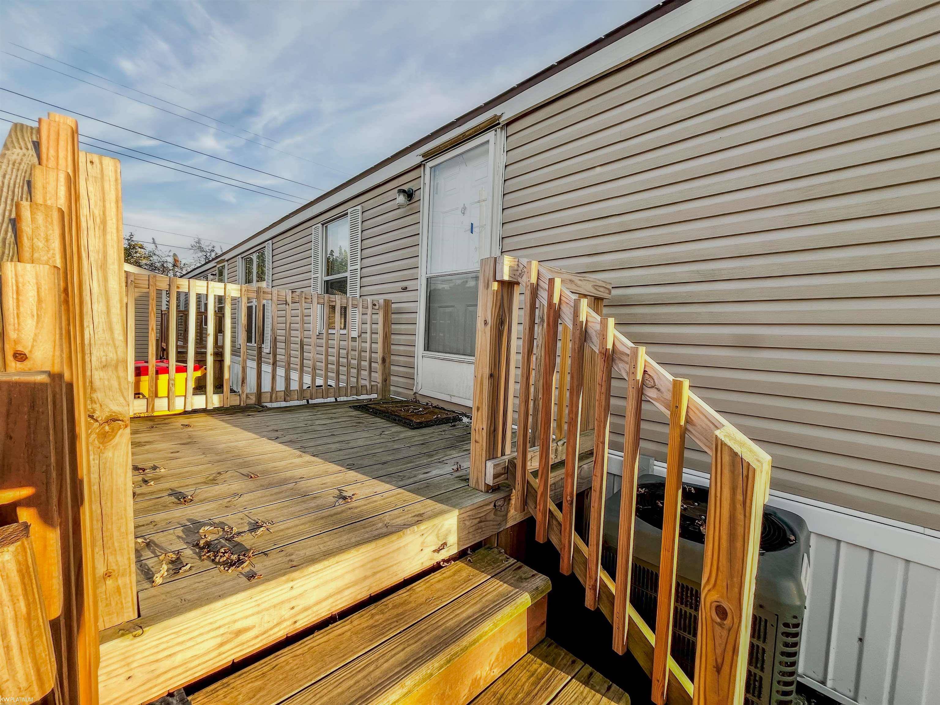 Clinton Township, MI 48038,38086 Saint Tropez DR