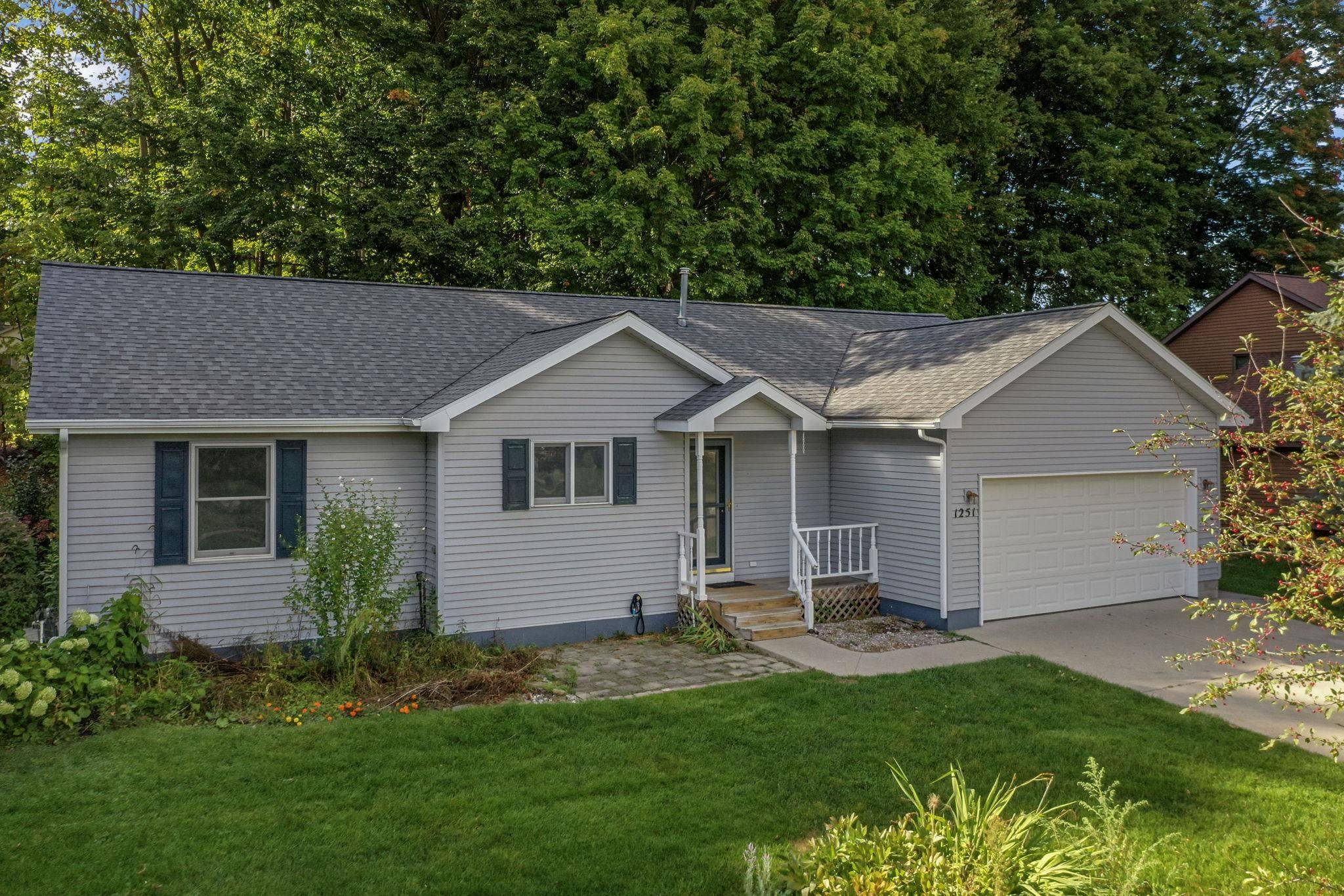 Traverse City, MI 49696,1251 Farmington DR