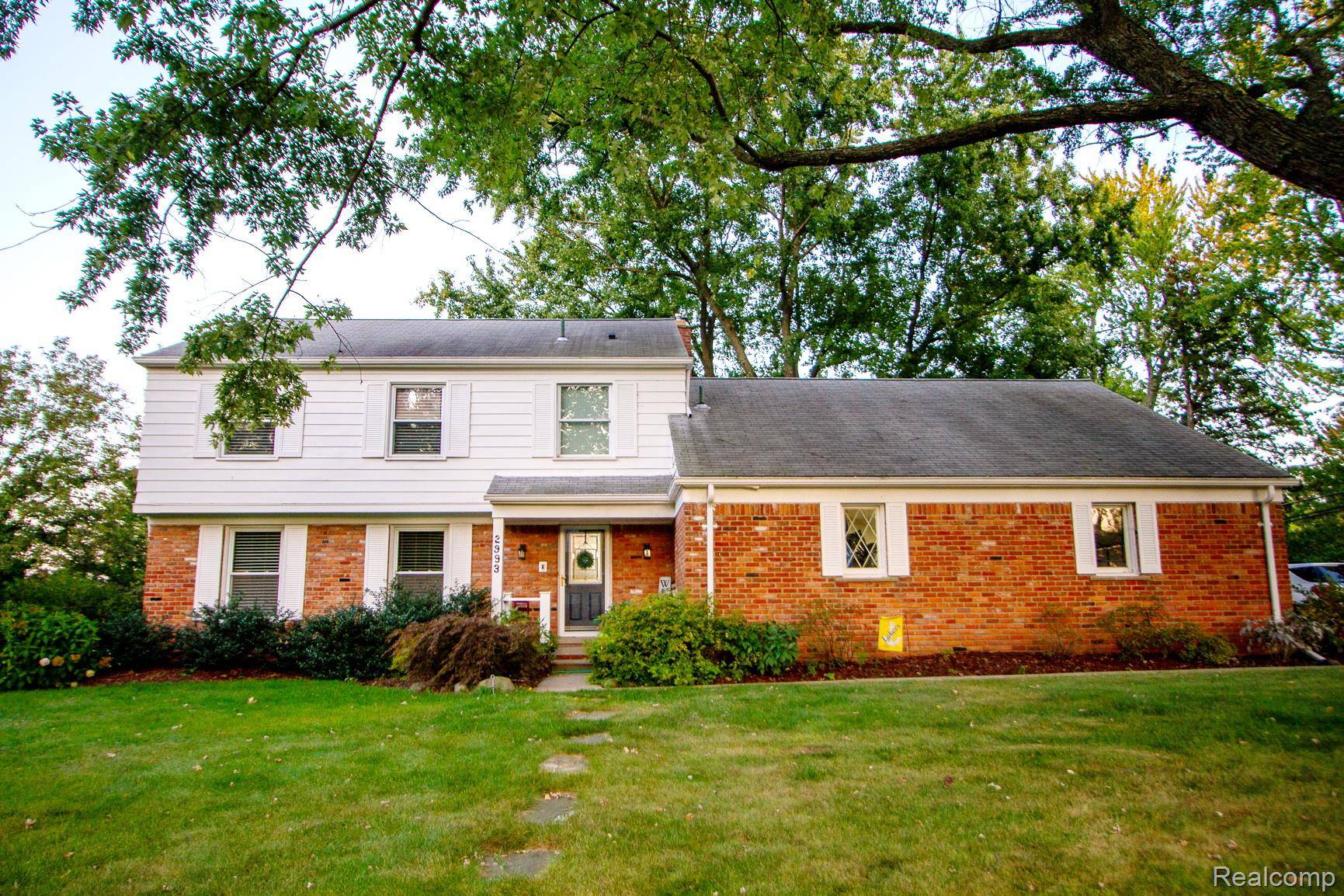 Bloomfield Hills, MI 48304,2993 Aldgate DR