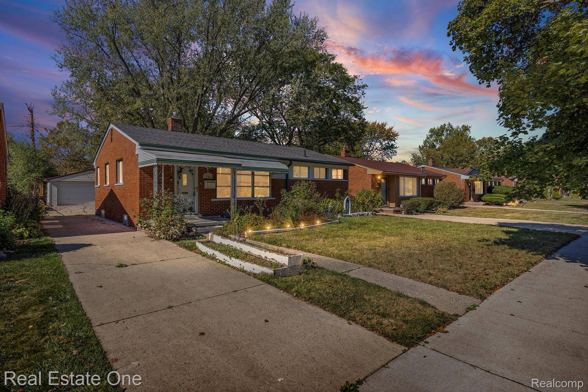 Oak Park, MI 48237,21961 Whitmore ST