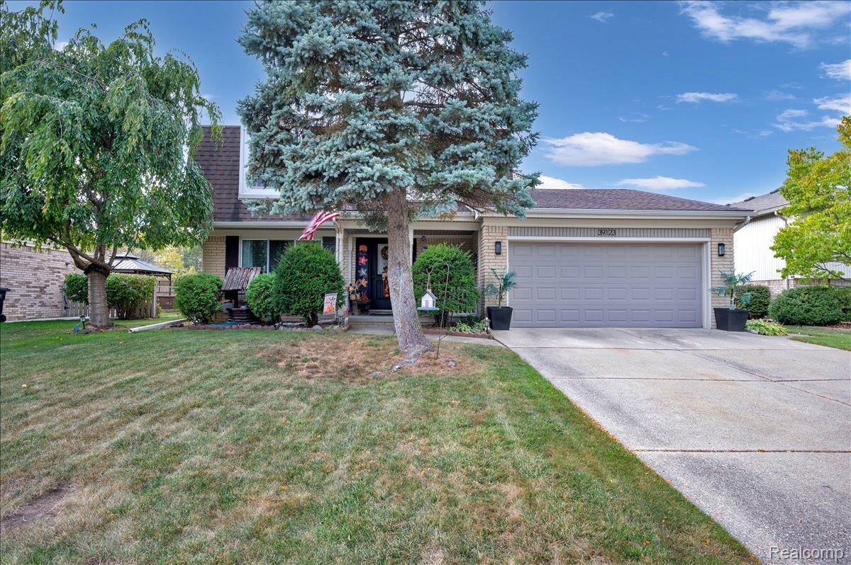 Sterling Heights, MI 48313,39123 Boston DR