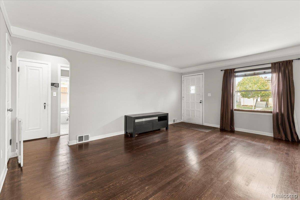 Berkley, MI 48072,1417 Eaton RD