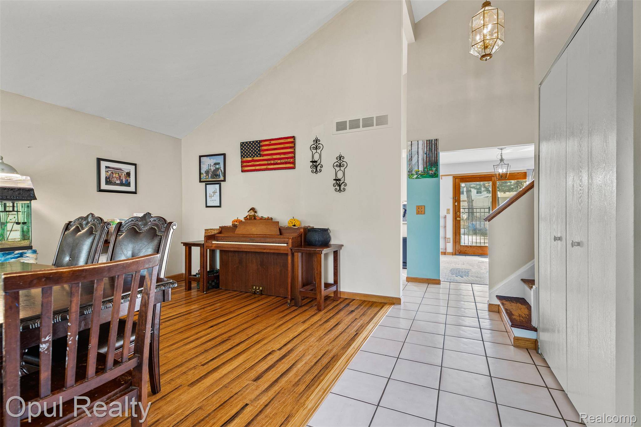 Novi, MI 48375,24397 Kings Pointe