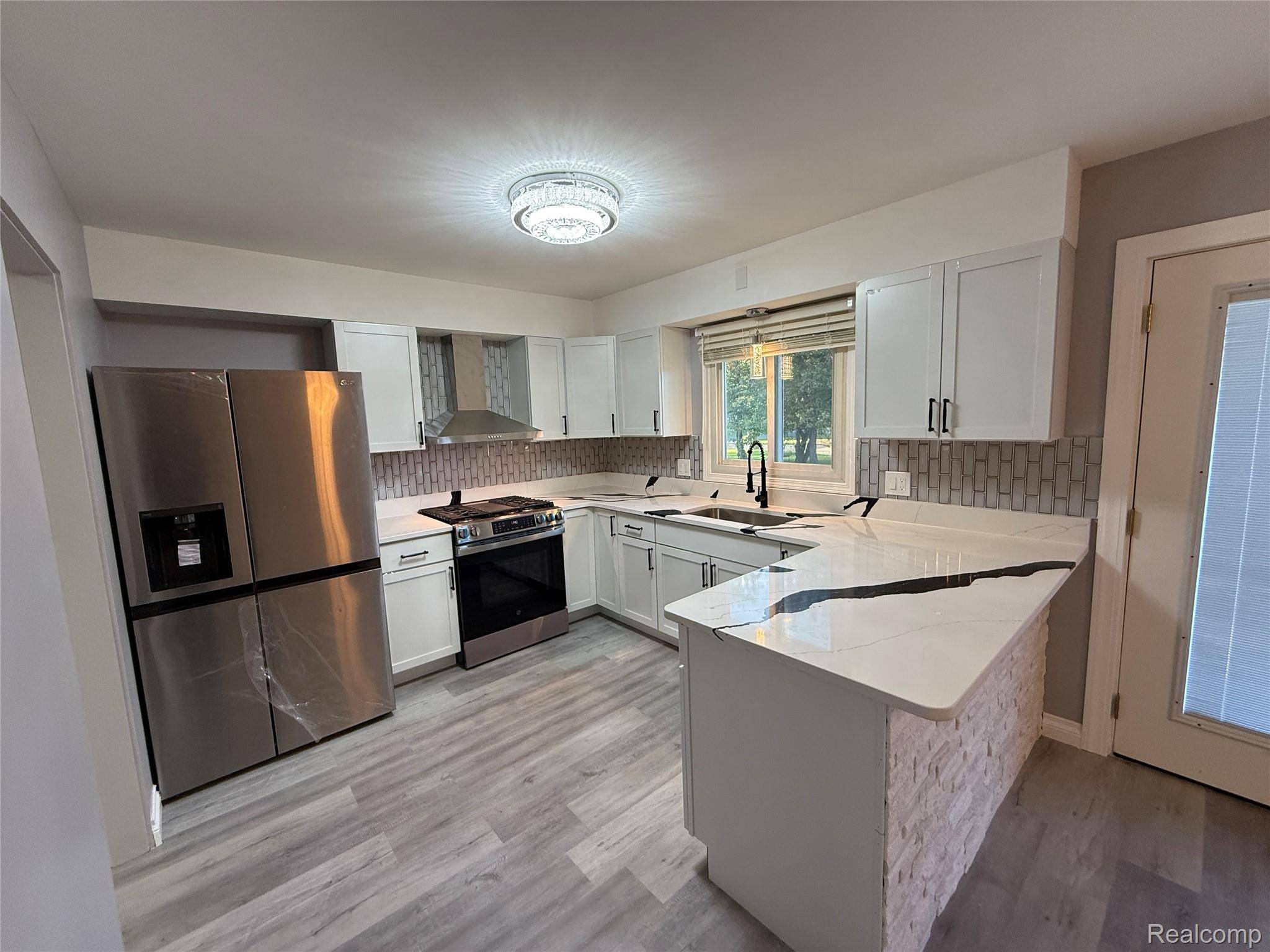 Saginaw, MI 48601,3306 Burlington DR