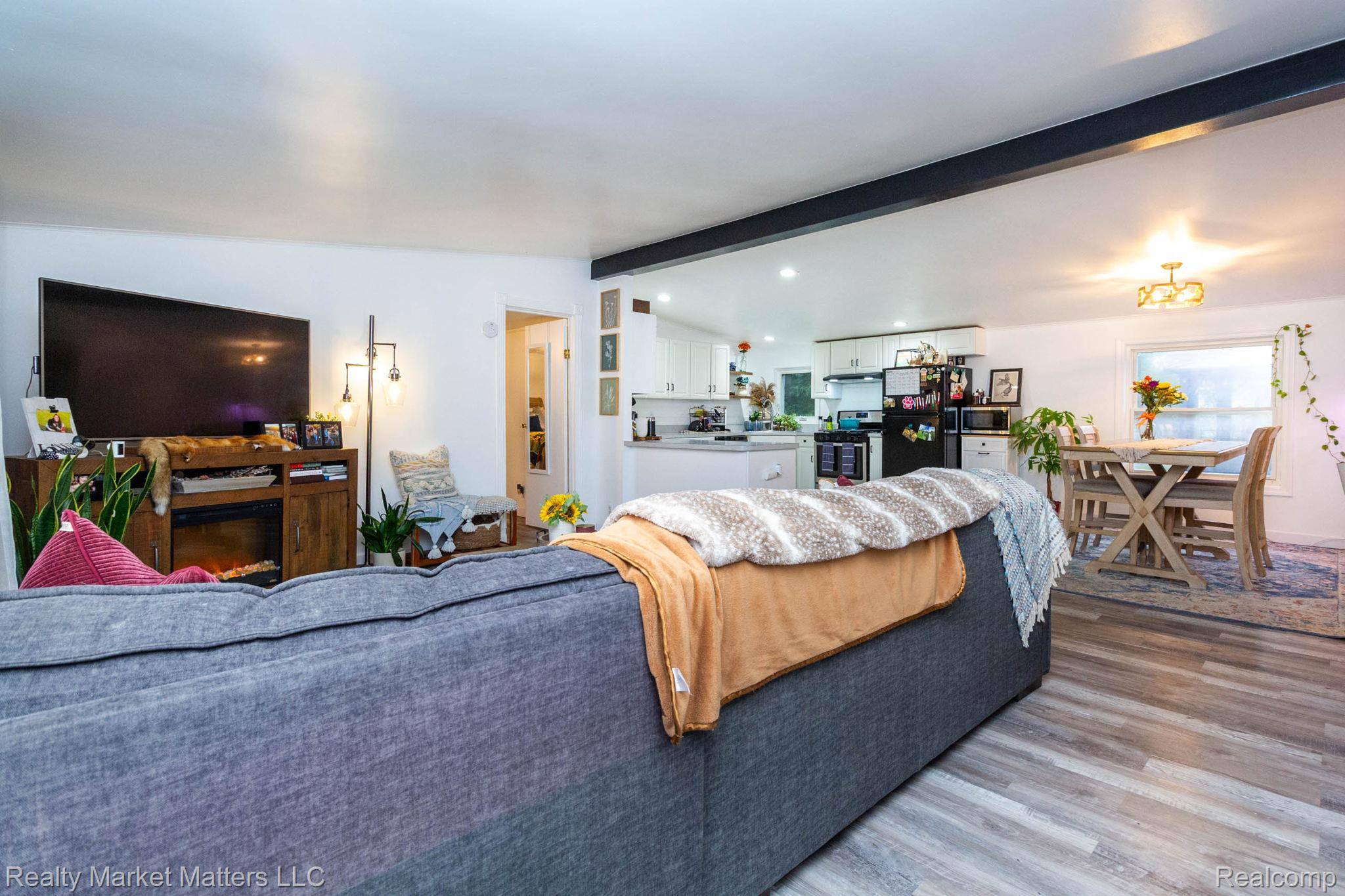 Oxford, MI 48371,781 W Davison Lake RD