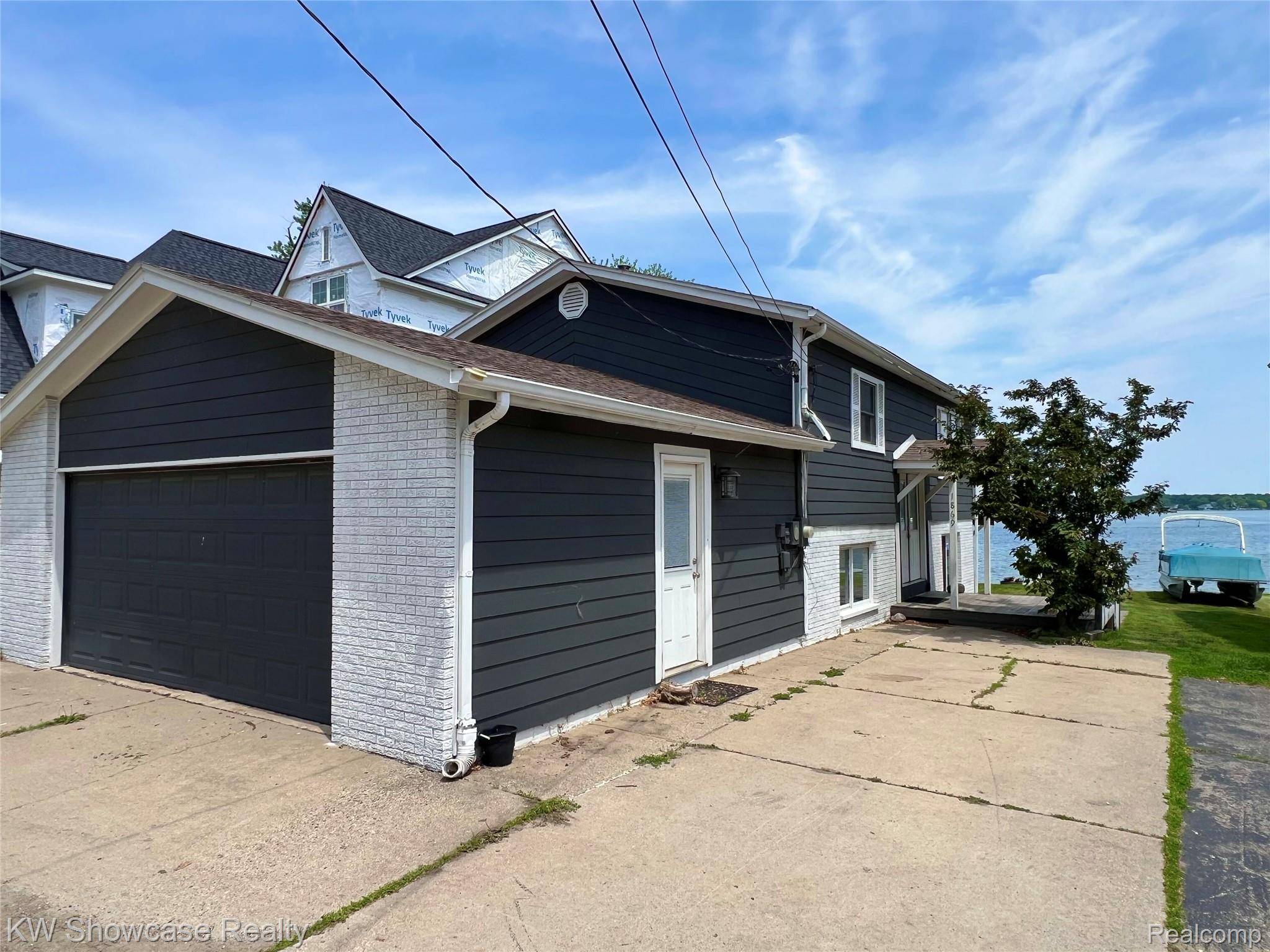 Commerce Twp, MI 48382,1869 Union Lake RD