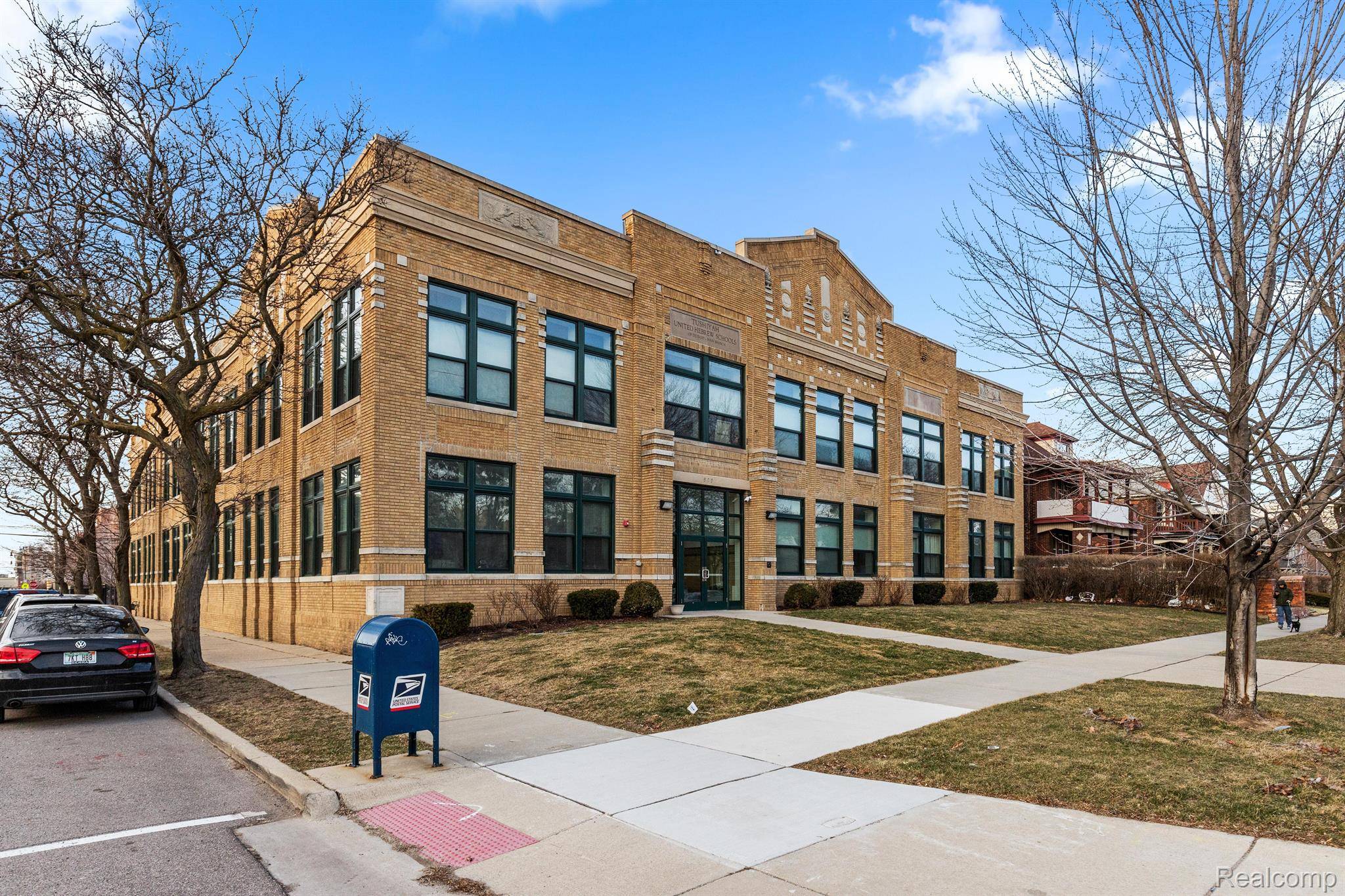 Detroit, MI 48202,609 E Kirby ST #100