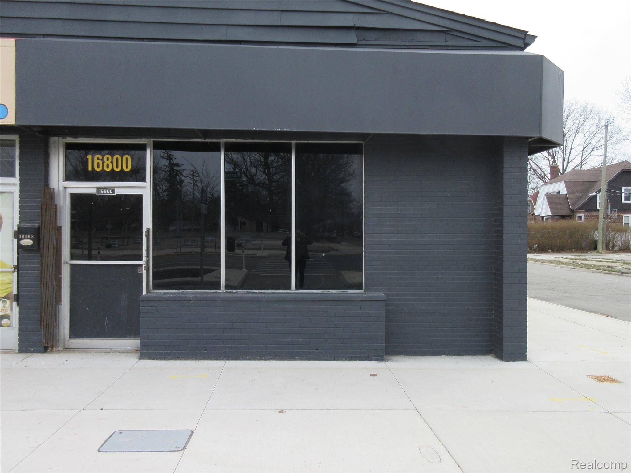 Detroit, MI 48224,16800 E WARREN AVE