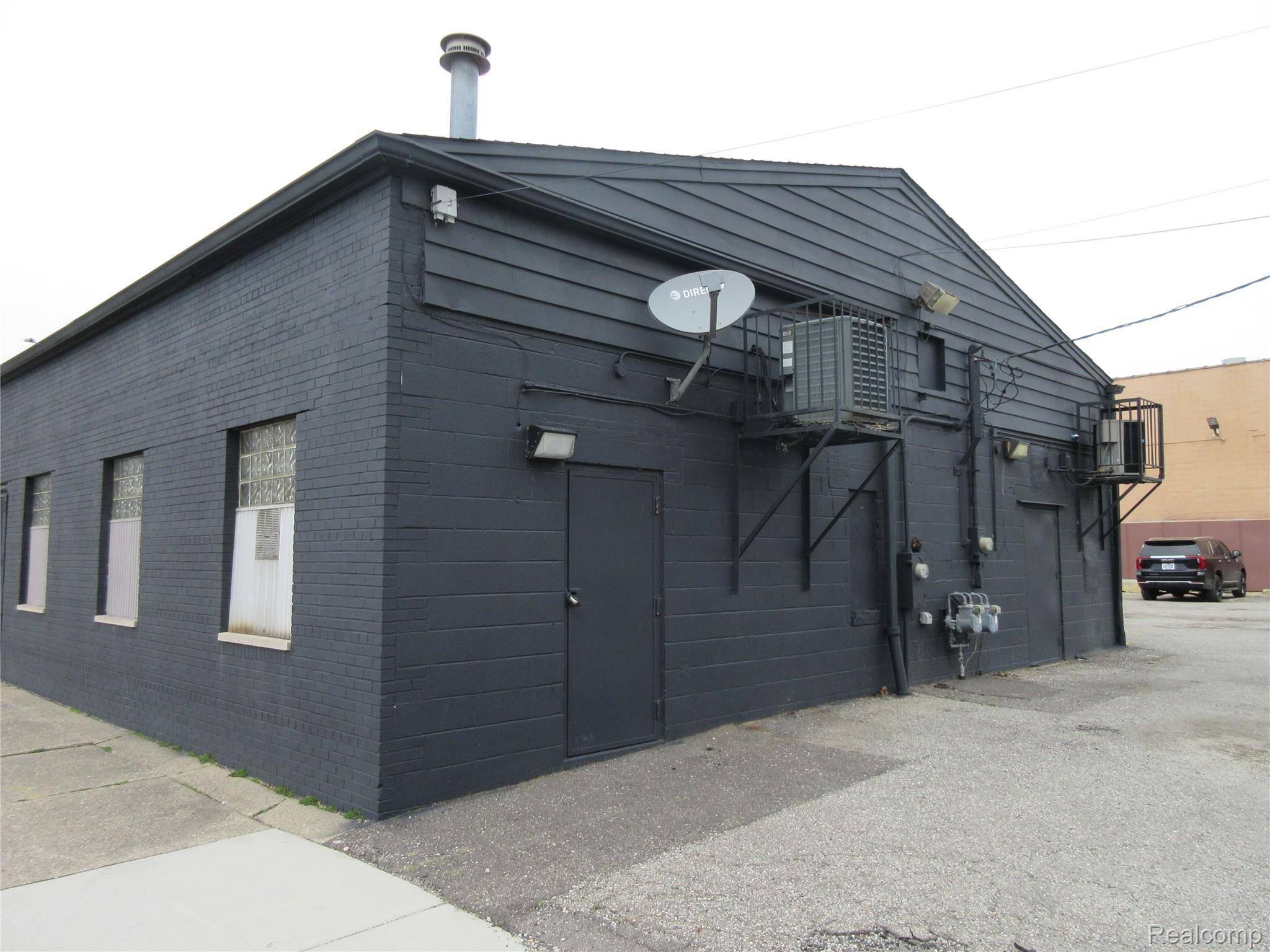 Detroit, MI 48224,16800 E WARREN AVE