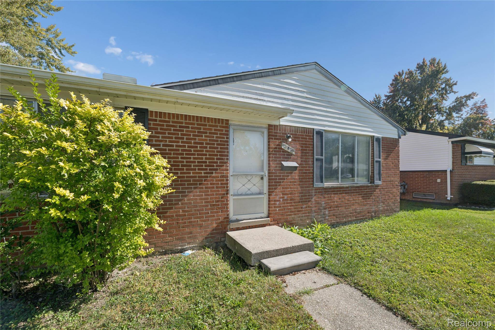 Romulus, MI 48174,15415 Oakbrook ST