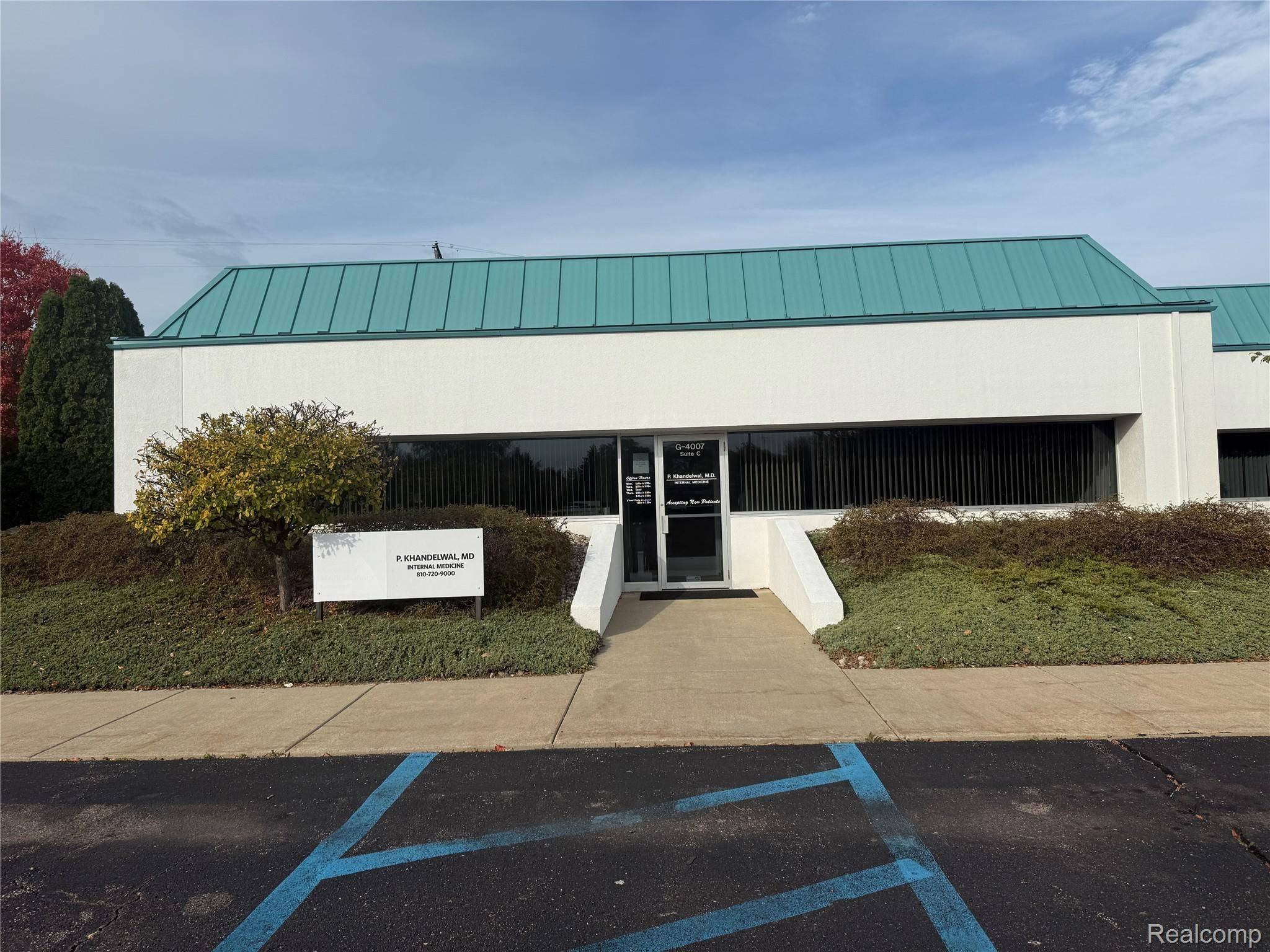 4007 W Court ST #Suite # 3, Flint, MI 48532