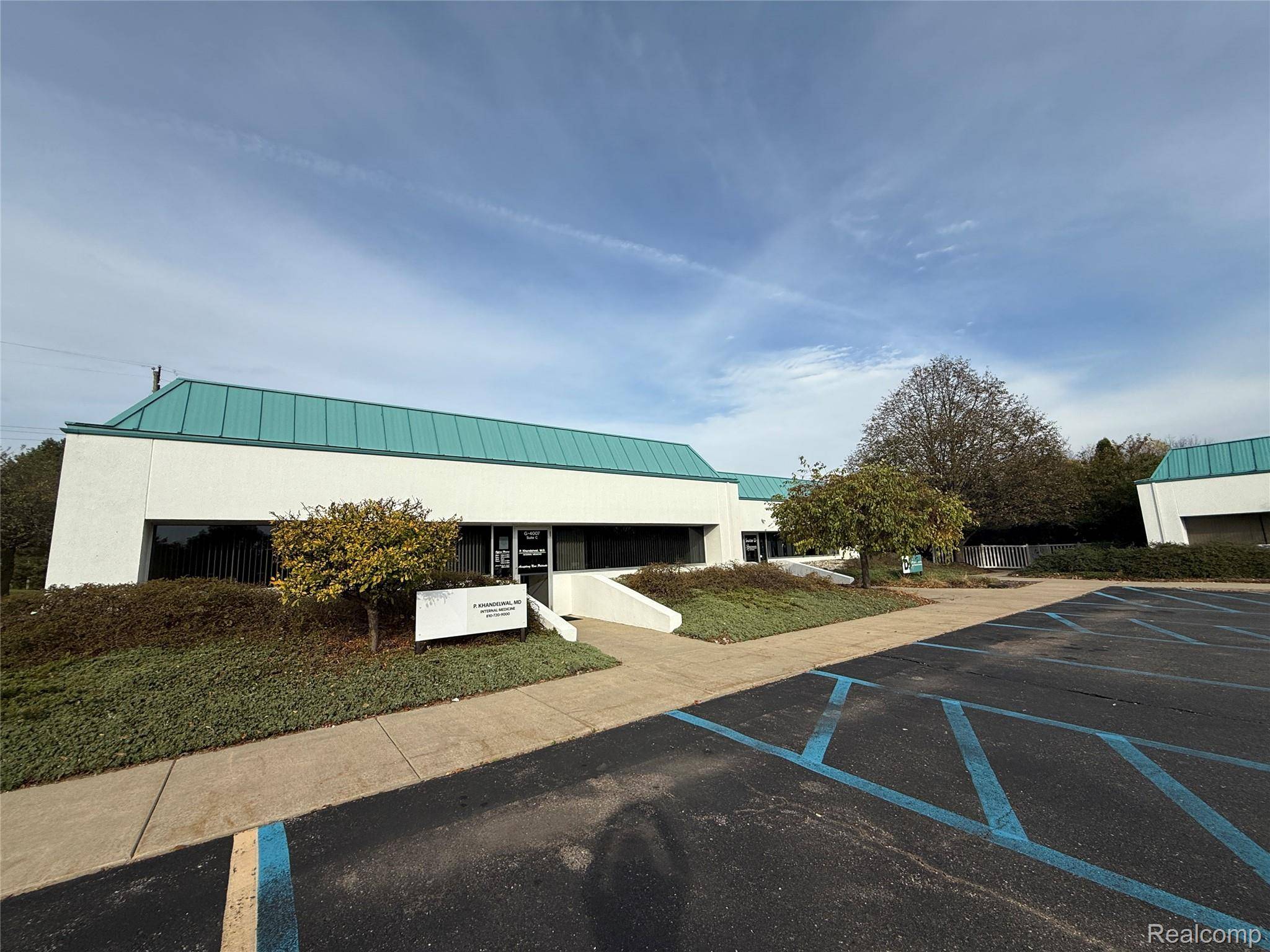 4007 W Court ST #Suite # 3, Flint, MI 48532