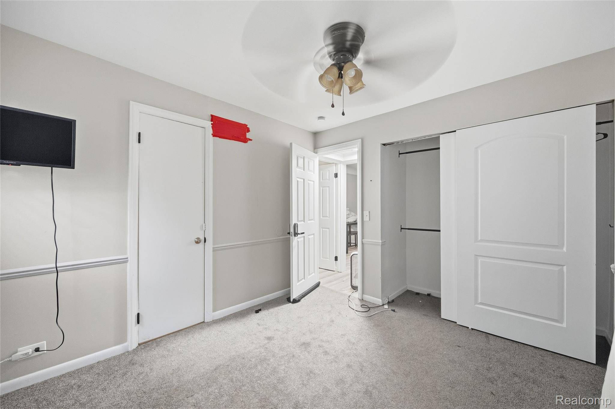 Harper Woods, MI 48225,18811 Washtenaw