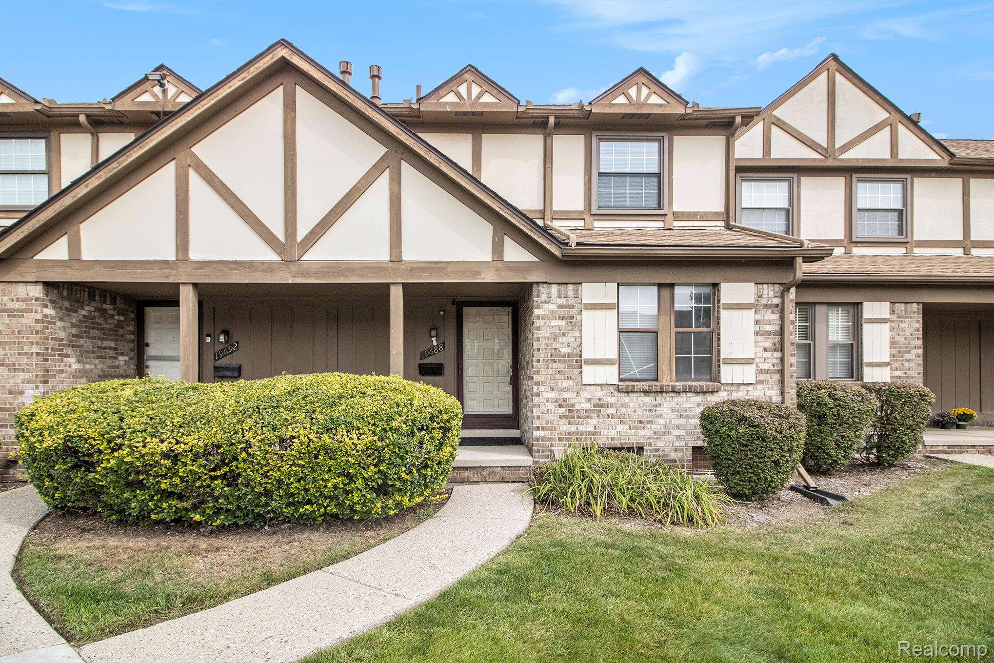 Southfield, MI 48076,19688 Raleigh CIR S