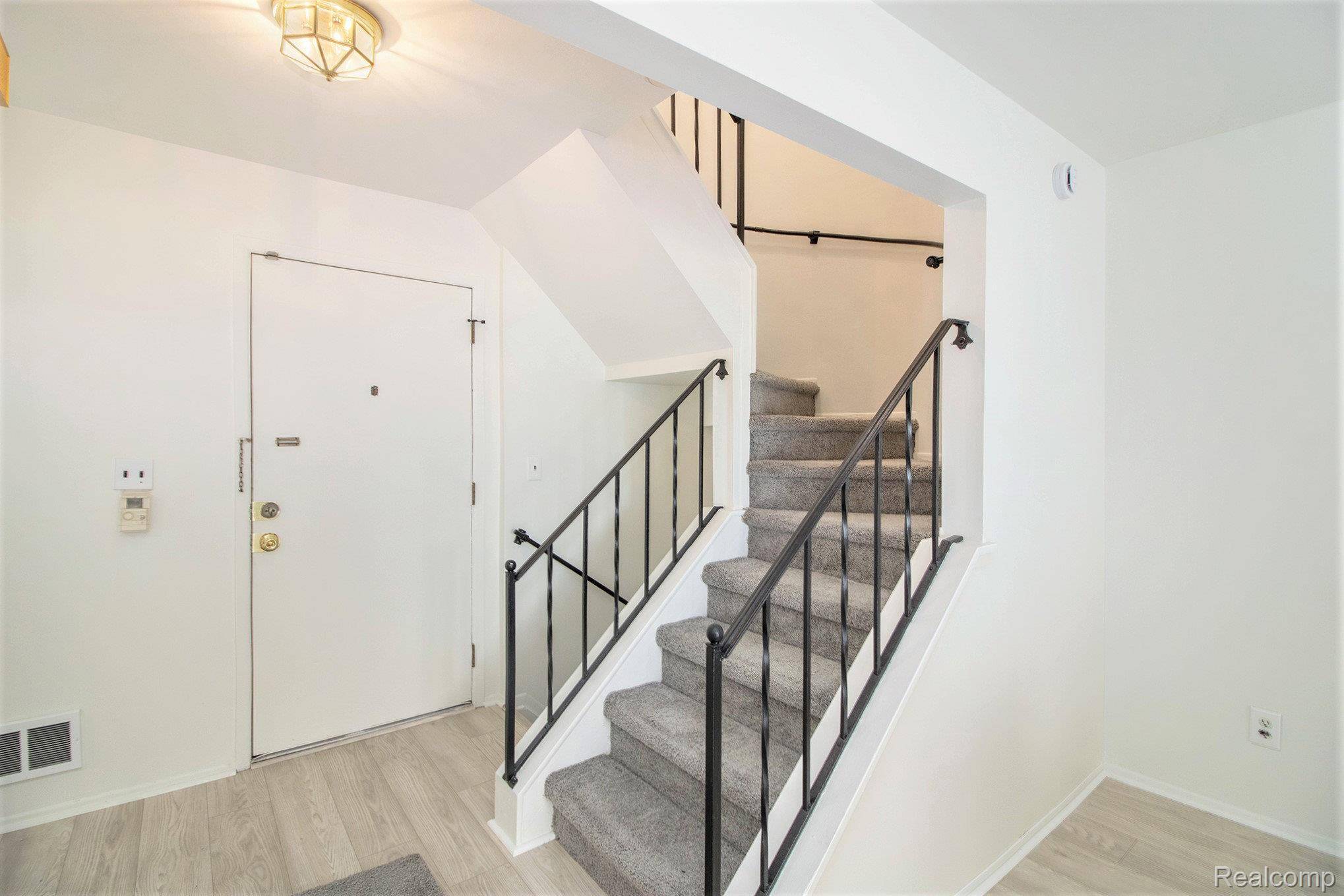 Southfield, MI 48076,19688 Raleigh CIR S