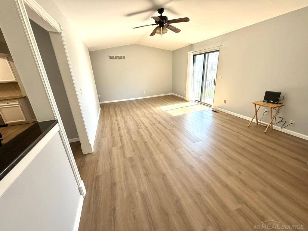 Warren, MI 48088,13510 Angela DR