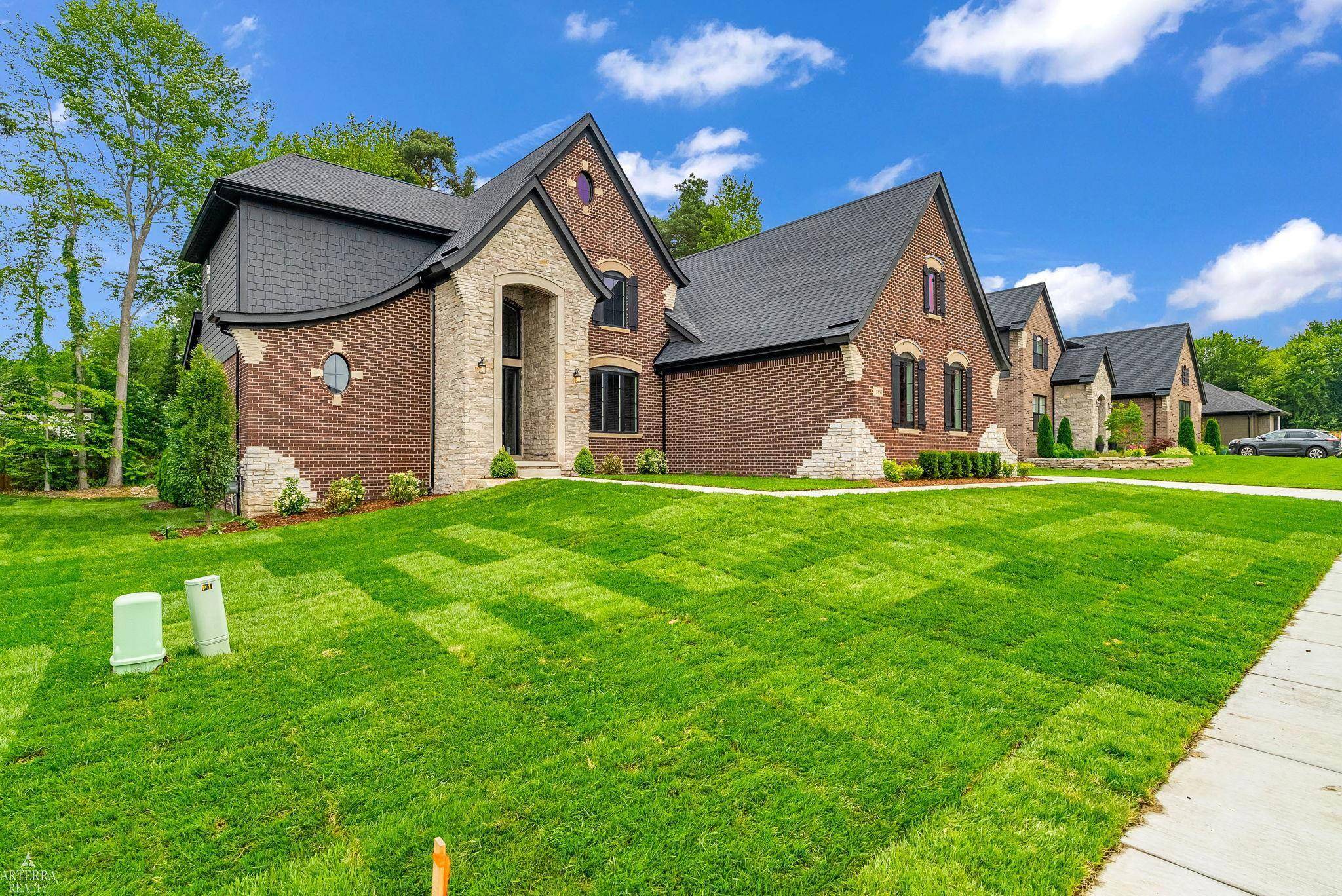 Shelby Twp, MI 48315,11891 Ovation Court CT