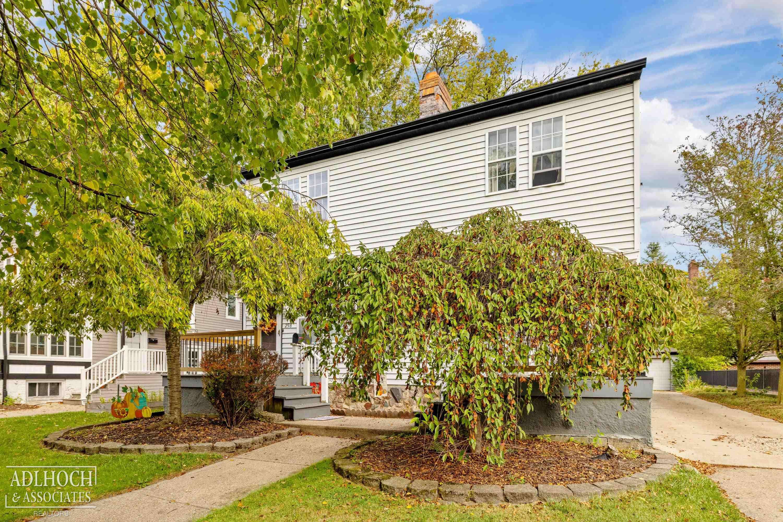 Grosse Pointe, MI 48230,296-298 Rivard BLVD