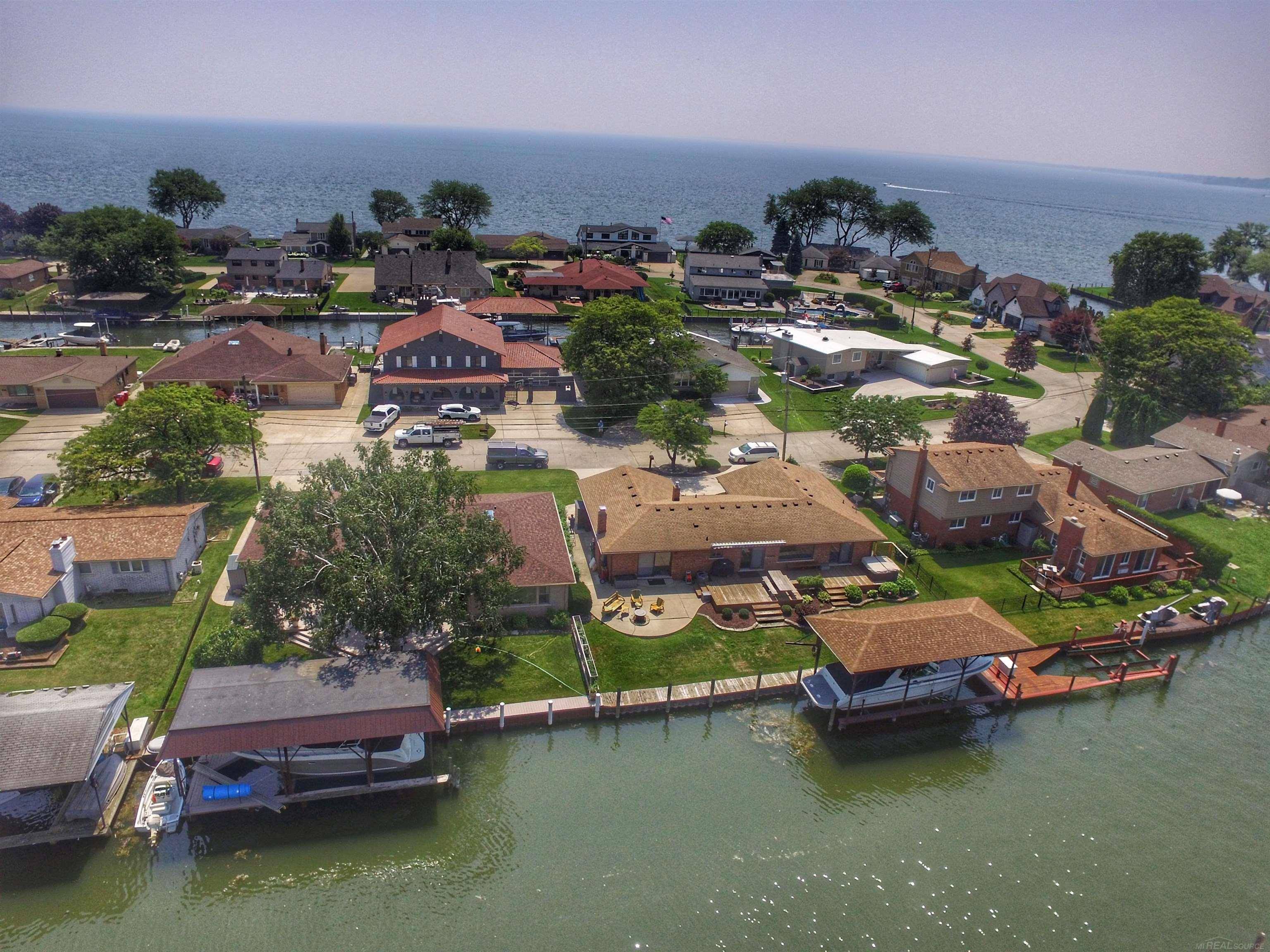 Harrison Twp, MI 48045,29471 N Seaway CT