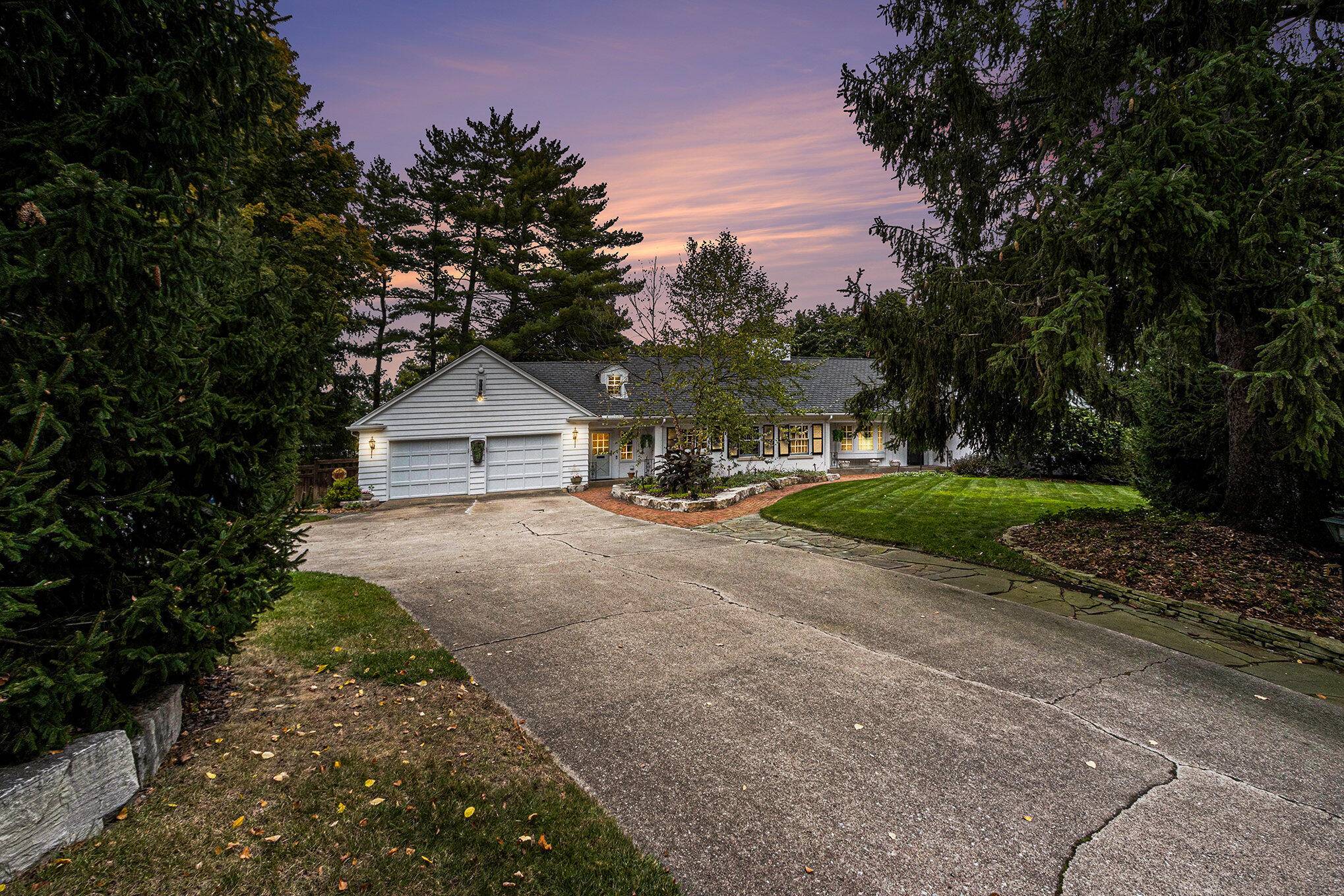 Kalamazoo, MI 49008,2433 Oakland DR