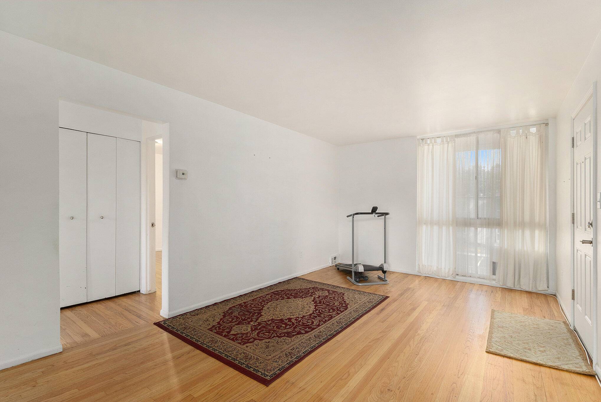 Royal Oak, MI 48073,4030 13 Mile #I 3