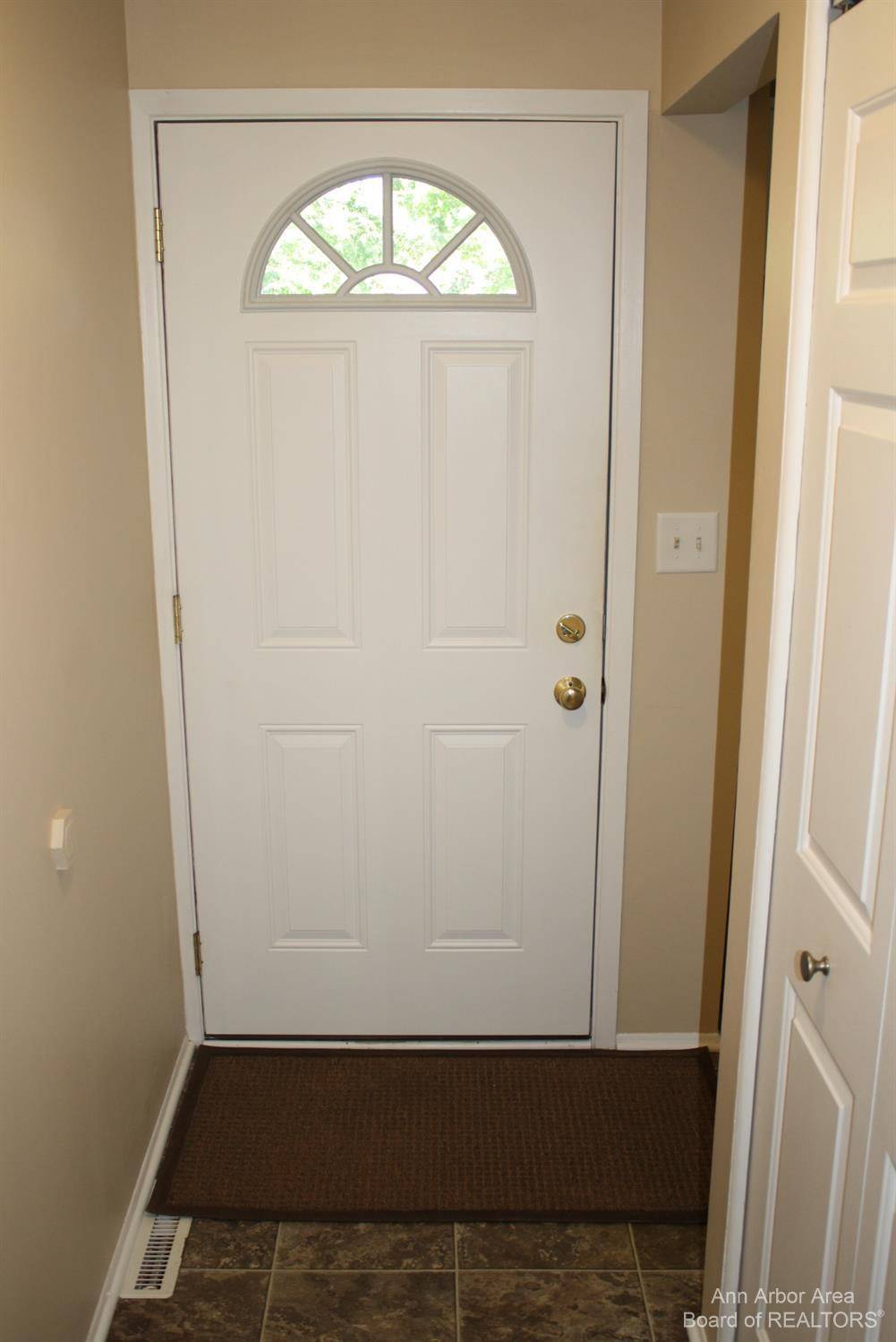 Saline, MI 48176,356 Hartman LN